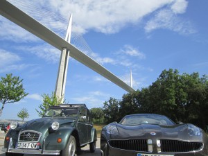 La 2 cv Biogaz et la Tesla 